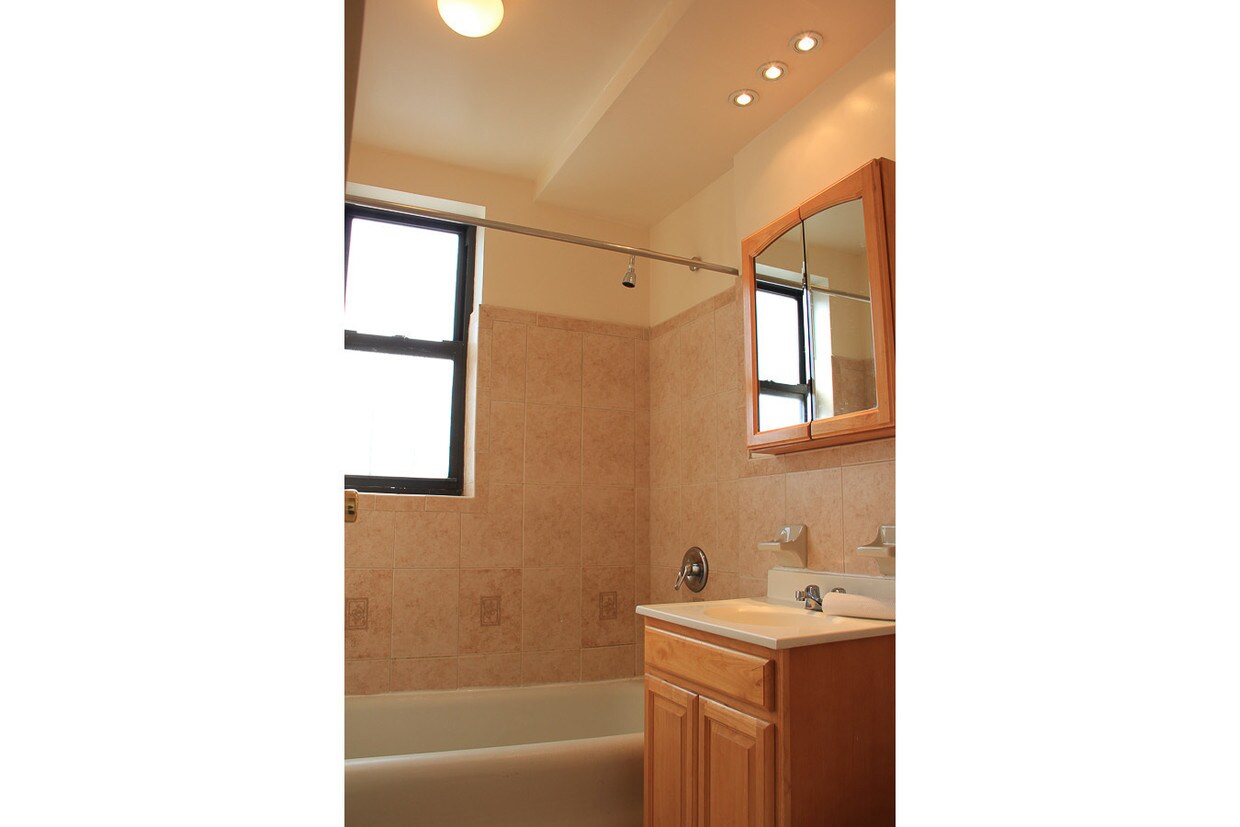 Foto del edificio - 280 Crown St