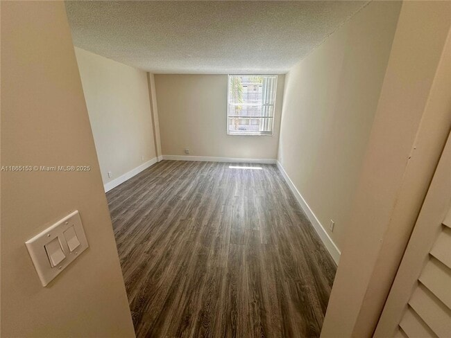 Building Photo - 2935 NE 163rd St