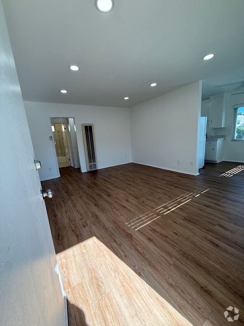 Building Photo - 8428 Gulana Ave