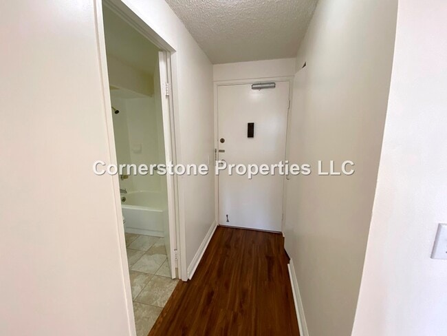 Building Photo - 255 Huali St