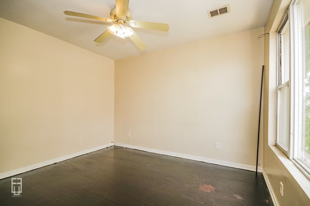 Building Photo - 3508 W Pershing Rd