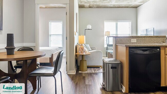 Foto del edificio - 335 W 9th St