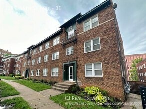 Building Photo - 219 E 46th St