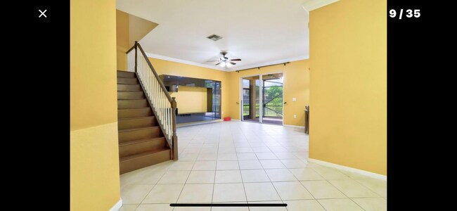 Living room - 7810 Parsons Pine Dr
