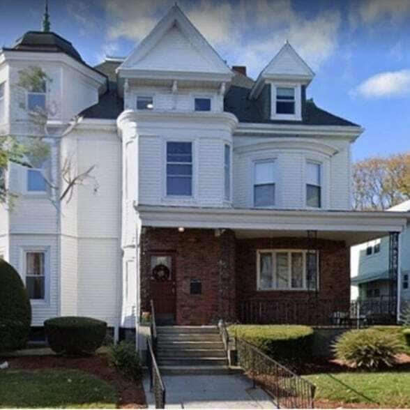Photo - 92 Thurston St