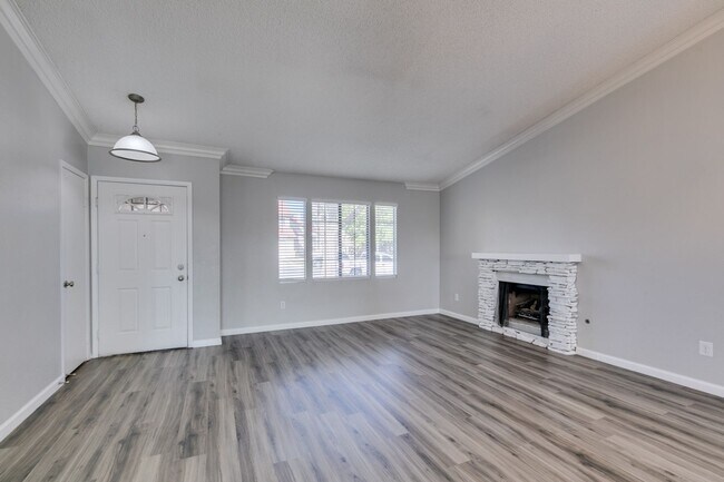 Building Photo - 8392 Gresham Dr