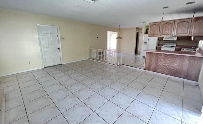 Building Photo - 658 Cortez Cir