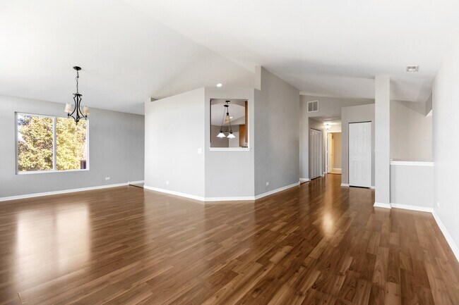 Foto del edificio - 1638 Fredericksburg Ln