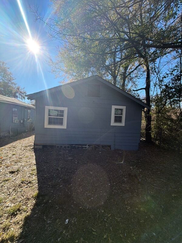 Building Photo - 1320 Johnston St