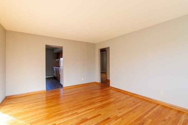 Building Photo - 5918 Devington Rd