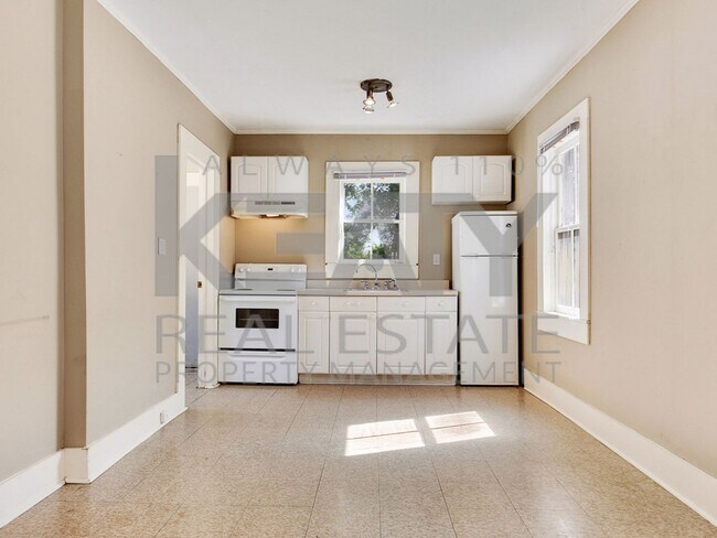 Foto del edificio - 1 Bed, 1 Bath Cottage Near UL!