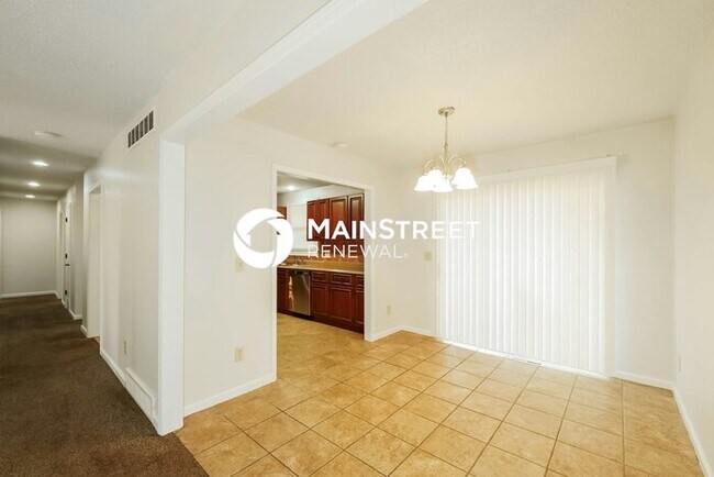 Foto del edificio - 3 Bedroom Pet-Friendly Home in KANSAS CITY...