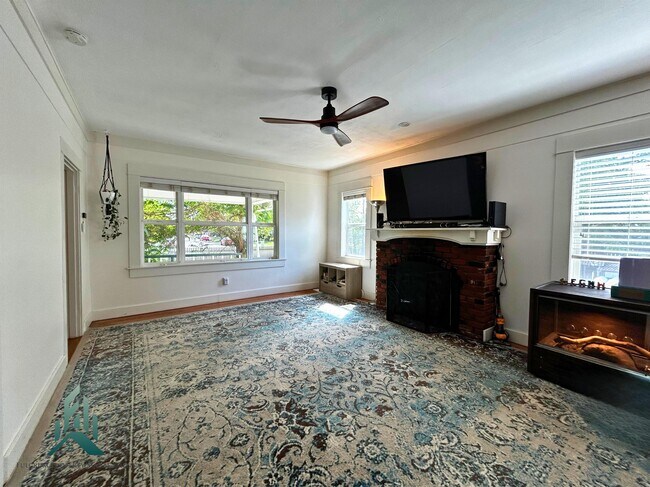 Foto del edificio - 971 NW Sycamore Ave
