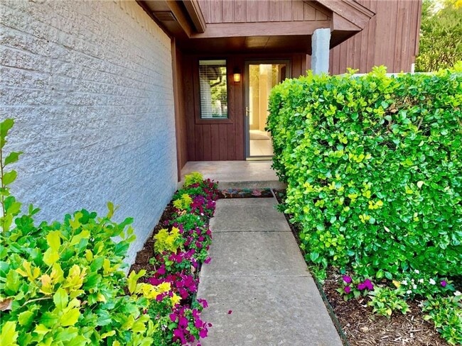 Photo - Great Westside Location House