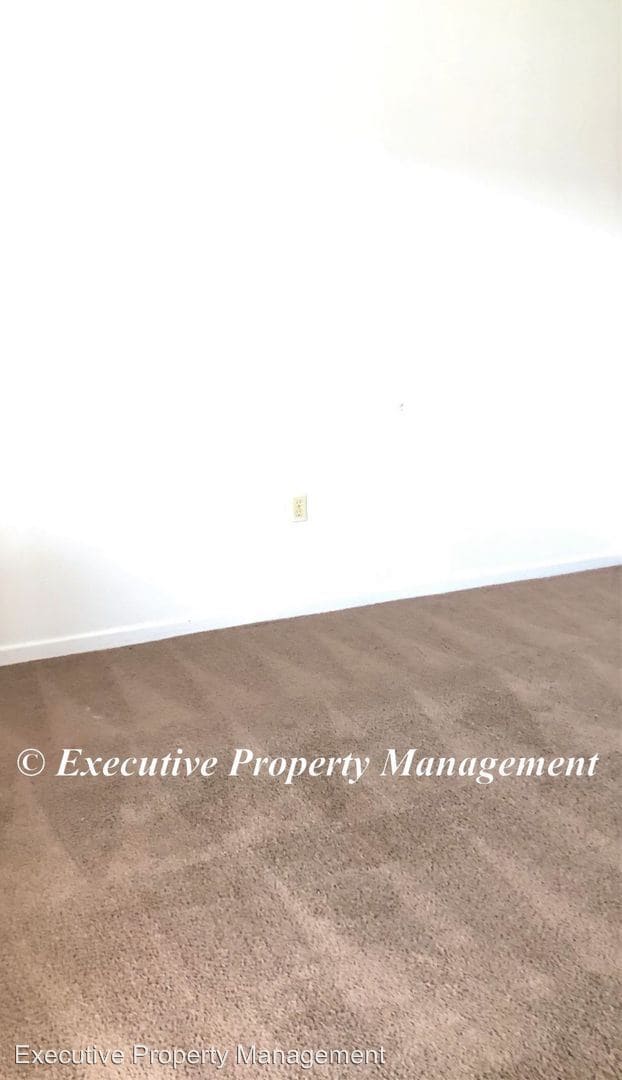 Building Photo - 2 br, 1 bath Apartment - 307 Sunset Lane