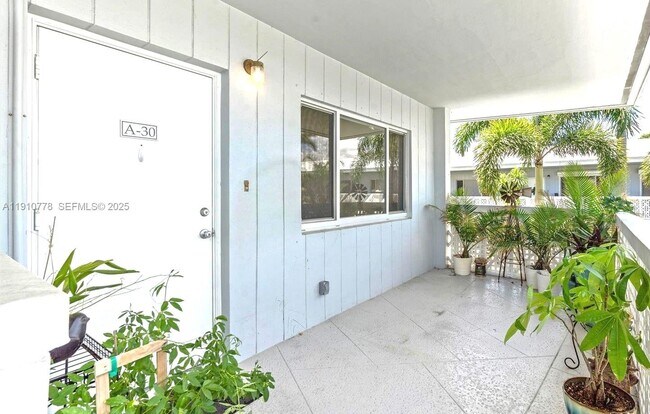 Foto del edificio - 2170 NE 51st Ct