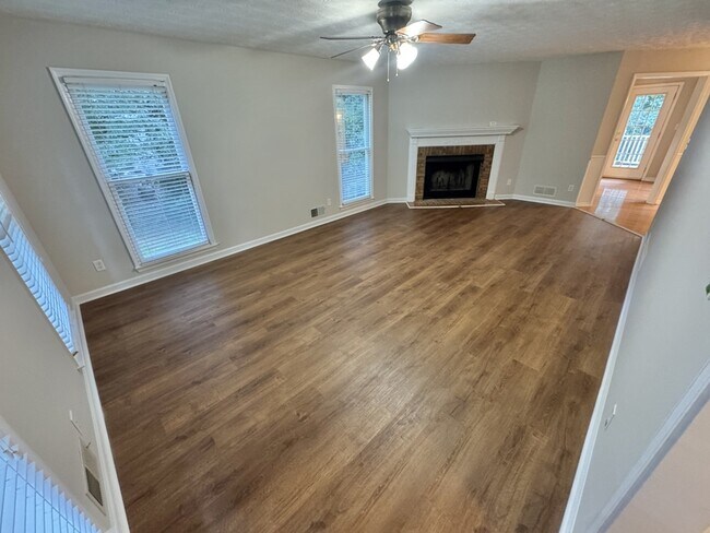 Building Photo - 45 Gentry Dr