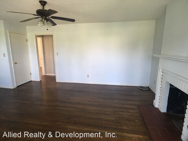 Foto del edificio - 2 br, 2 bath House - 920 Alberta Drive