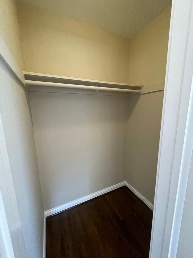 vestidor extragrande - 10887 Flaxton St
