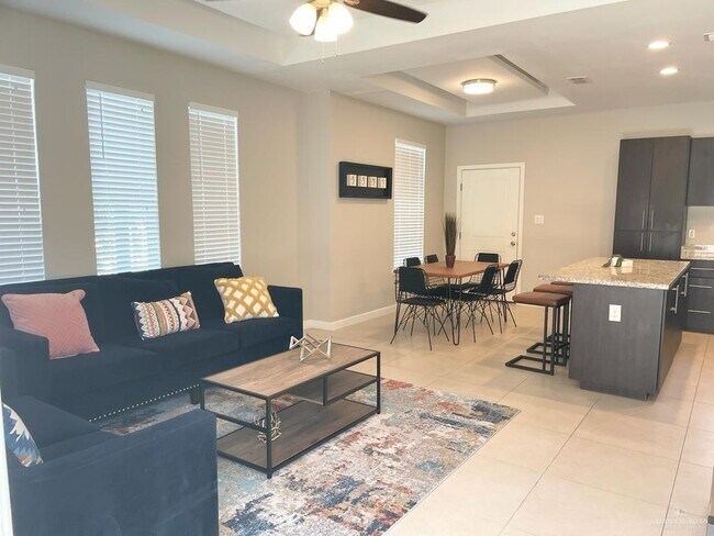 Building Photo - 16 Javalina Ave