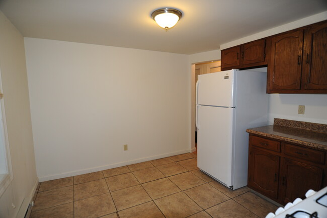 Kitchen - 439 Northampton St
