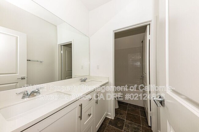 Foto del edificio - 31164 Vega St