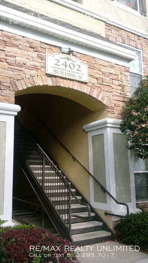 Foto principal - 2407 Courtney Meadows Ct #102 Tampa FL 33619