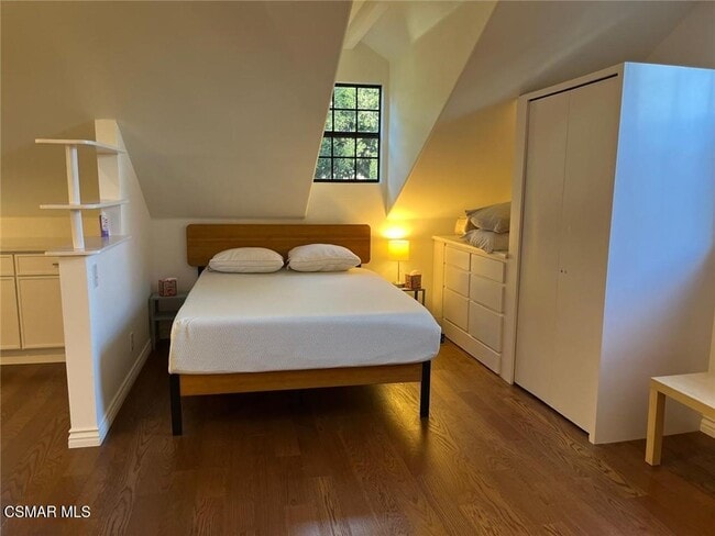 Foto del edificio - 23300 Raymond St