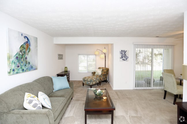 Living Room - ReNew at the Crossing