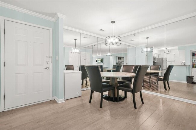 Building Photo - 27404 Plantation Dr NE
