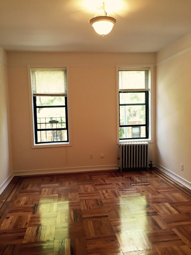 Primary Photo - 2270 64th St