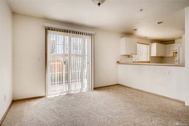 Foto del edificio - 1160 Monroe Ave NE