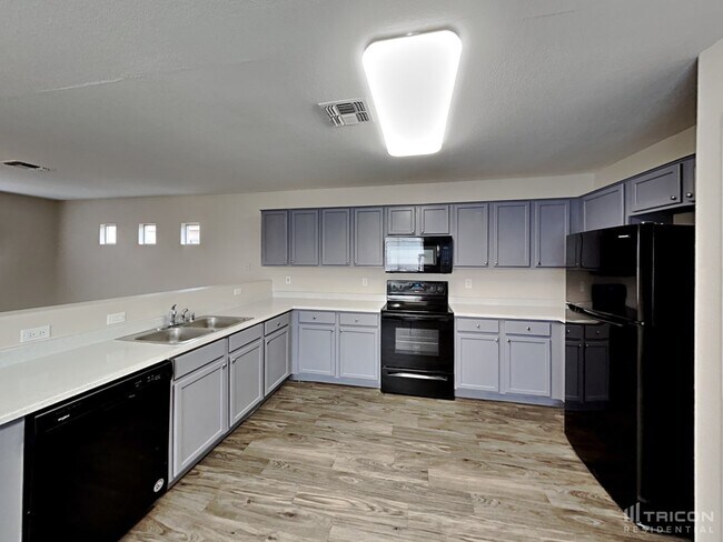 Building Photo - 2618 S Devonna Ln