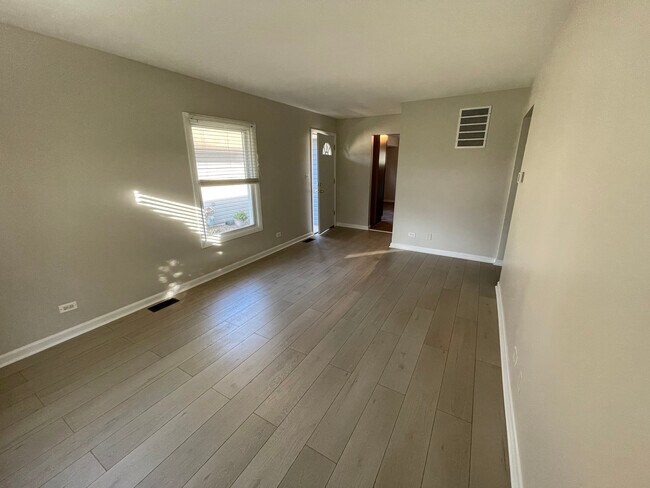 Foto del edificio - 16713 Highview Ave