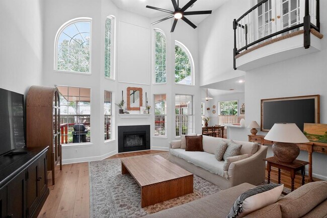 Foto del edificio - 300 N Carriage Hills Dr