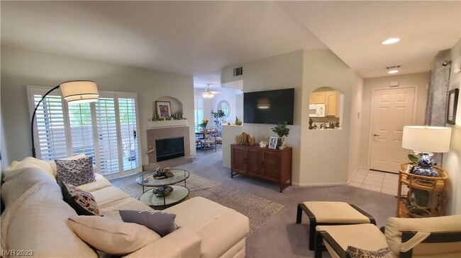 Building Photo - 2050 W Warm Springs Rd