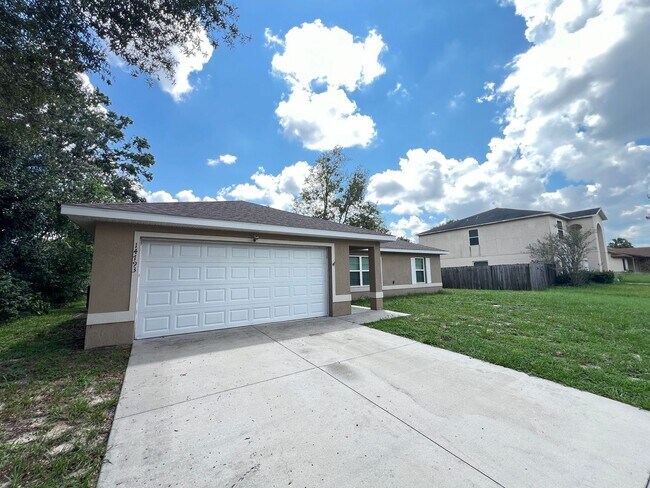 Foto del edificio - $500 OFF A MONTHS OF RENT 3 BD/2BA Home in Beautiful Ocala!!!