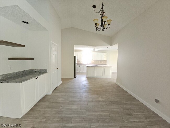 Foto del edificio - 6858 Chartwell Ln