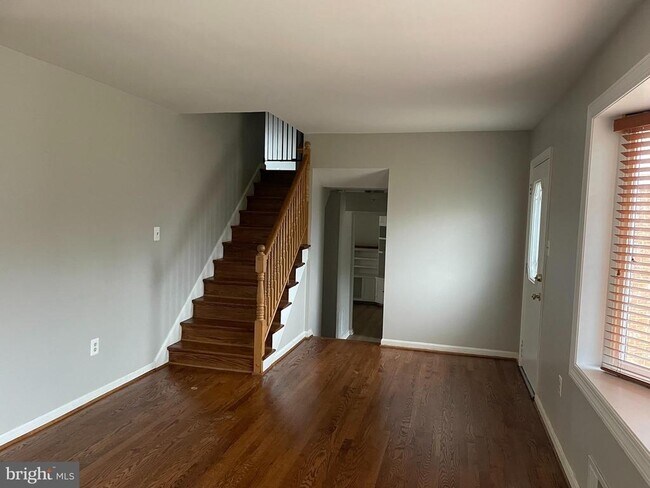 Building Photo - 7004 Wick Ln