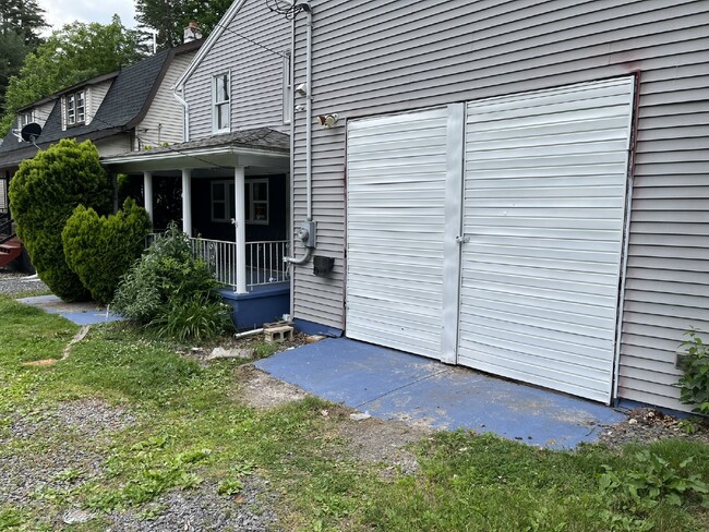 Building Photo - Spacious Home for Rent in Shavertown, PA