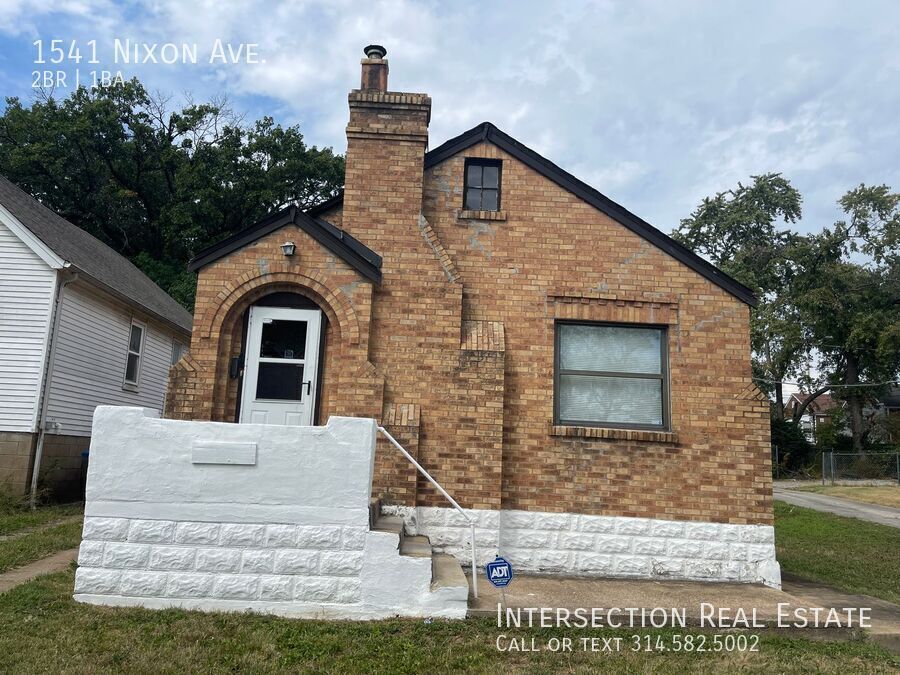 Primary Photo - Adorable 2 Bed/1bath Gingerbread Home in P...