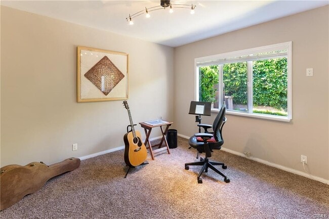 Foto del edificio - 5655 Katherine Ave