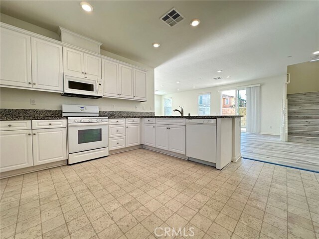 Building Photo - 6149 Rosewood Way
