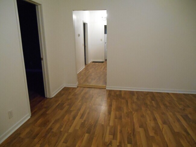 Foto del edificio - 1021 W Howe St