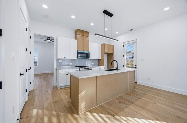 Foto del edificio - 3923 Aledo St