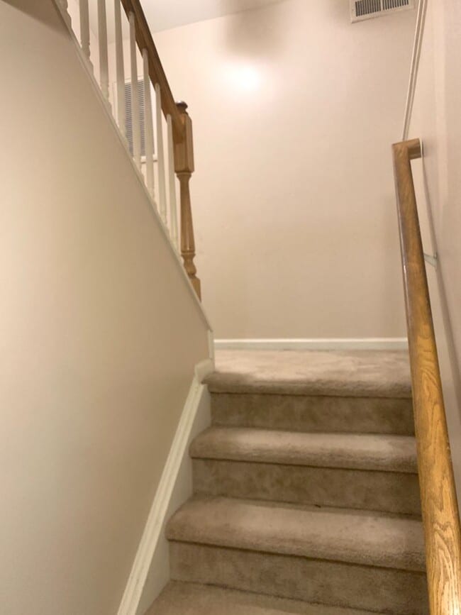 Building Photo - 4 bedroom single-family house near Cameron...