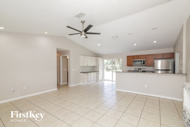 Building Photo - 5473 Wagon Wheel Dr