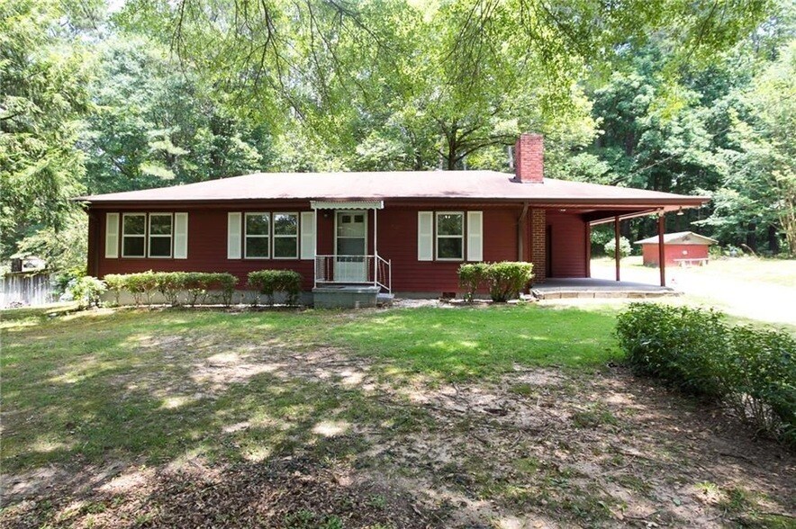 Foto principal - 794 Clarence Edwards Rd