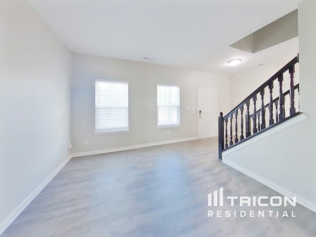 Building Photo - 371 Wakefield Ct