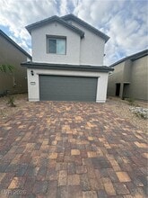 Building Photo - 5943 Swift Lariat St